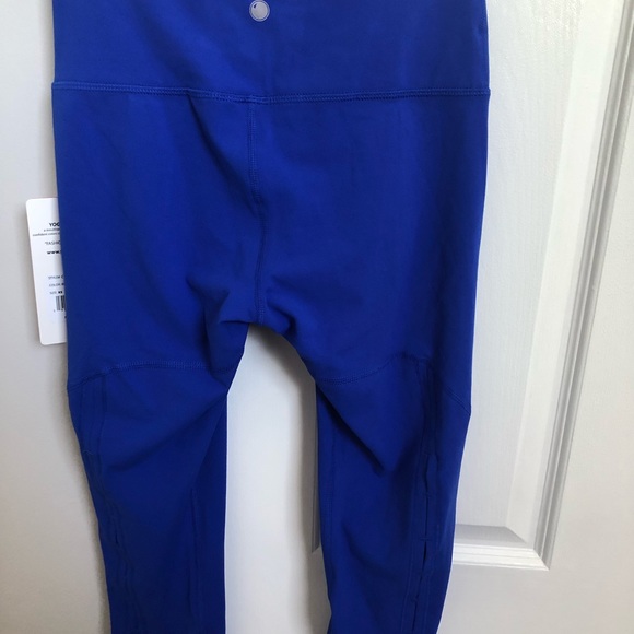 Yoga-Lic-Ious workout Capri leggings. - Picture 3 of 3